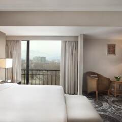 Отель Hyatt Regency Bishkek комната для гостей фото 5