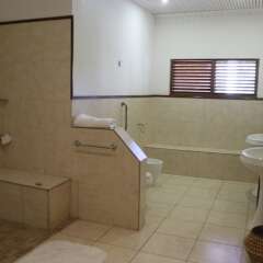Отель 10 BR Guesthouse - Montego Bay - PRJ 1434 ванная фото 2
