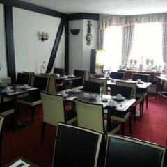Manor Hotel