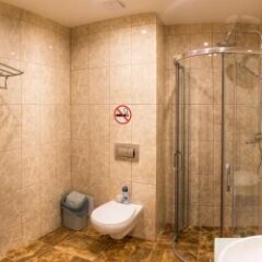 Парус в Якутске отзывы, цены и фото номеров - забронировать гостиницу Парус онлайн Якутск ванная