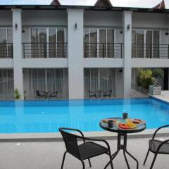 Отель The Nest Resort бассейн фото 3