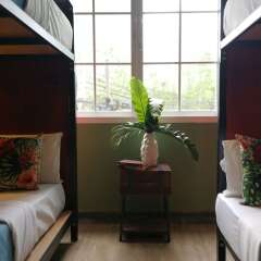 Miami Hostel Sukhumvit интерьер отеля