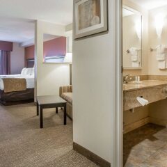 Отель Comfort Suites Atlanta Airport комната для гостей фото 2