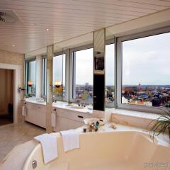 Отель Steigenberger Hotel Koln Германия, Кёльн - 1 отзыв об отеле, цены и фото номеров - забронировать отель Steigenberger Hotel Koln онлайн ванная