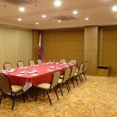 Отель Makati Crown Regency Hotel Филиппины, Макати - отзывы, цены и фото номеров - забронировать отель Makati Crown Regency Hotel онлайн помещение для мероприятий фото 2