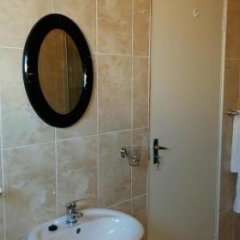Exotica Guest Lodge in Francistown, Botswana from 107$, photos, reviews - zenhotels.com bathroom photo 2