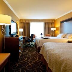 Отель Hampton Inn and Suites by Hilton, Downtown Vancouver Канада, Ванкувер - отзывы, цены и фото номеров - забронировать отель Hampton Inn and Suites by Hilton, Downtown Vancouver онлайн комната для гостей фото 3