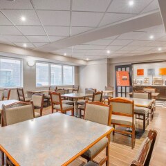 Отель Comfort Inn & Suites University Канада, Калгари - отзывы, цены и фото номеров - забронировать отель Comfort Inn & Suites University онлайн гостиничный бар