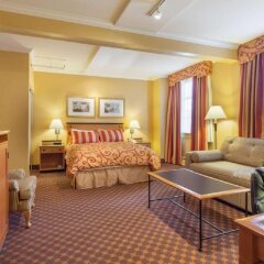 Отель Howard Johnson Hotel by Wyndham Vancouver Downtown Канада, Ванкувер - отзывы, цены и фото номеров - забронировать отель Howard Johnson Hotel by Wyndham Vancouver Downtown онлайн комната для гостей фото 5