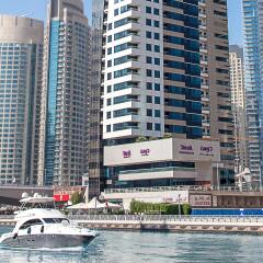 Dusit Residence Dubai Marina Hotel пляж