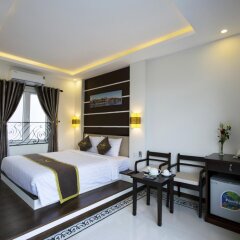 Отель Golden Palm Villa сейф в номере