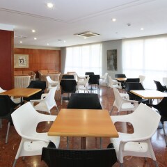 Отель Medplaya Hotel Calypso Испания, Салоу - отзывы, цены и фото номеров - забронировать отель Medplaya Hotel Calypso онлайн помещение для мероприятий фото 2