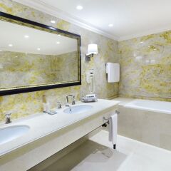 Ambassadori Hotel Tbilisi ванная