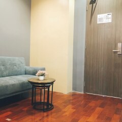 Gn Luxury Hostel Бангкок комната для гостей фото 3