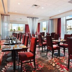 Отель Hilton Vancouver Metrotown Канада, Бурнаби - отзывы, цены и фото номеров - забронировать отель Hilton Vancouver Metrotown онлайн питание фото 3