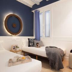 Апартаменты Enjoybcn Colon Apartments Барселона комната для гостей фото 3