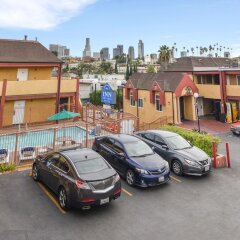 Отель Hollywood Inn Express South Лос-Анджелес парковка
