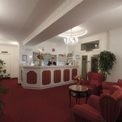 Отель EA Hotel Esplanade Чехия, Карловы Вары - 2 отзыва об отеле, цены и фото номеров - забронировать отель EA Hotel Esplanade онлайн гостиничный бар