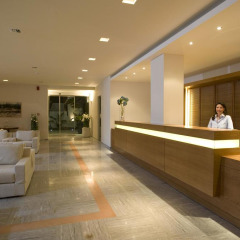Maritimo Beach Hotel интерьер отеля