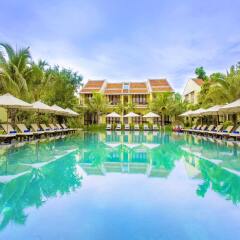 Отель Hoi An Silk Village Resort & Spa бассейн