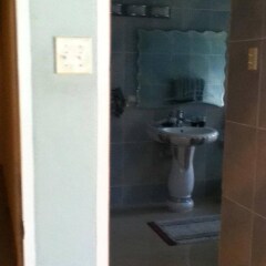 Отель Fay's Bed and Breakfast ванная