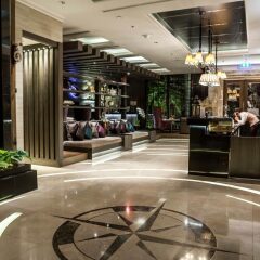 Отель The Continent Bangkok by Compass Hospitality интерьер отеля