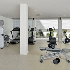 Отель Sol House The Studio Calviá Beach Испания, Магалуф - 1 отзыв об отеле, цены и фото номеров - забронировать отель Sol House The Studio Calviá Beach онлайн фитнесс-зал фото 4