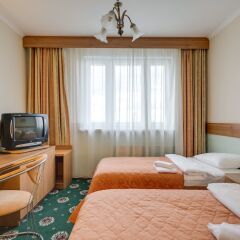 Гостиница #41 OREKHOVO APARTMENTS with 3 bedrooms near Tsaritsyno park в Москве отзывы, цены и фото номеров - забронировать гостиницу #41 OREKHOVO APARTMENTS with 3 bedrooms near Tsaritsyno park онлайн Москва комната для гостей фото 3