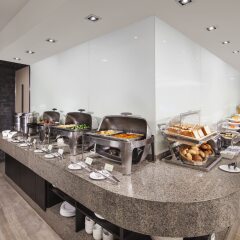 Отель Somerset Xu Hui Shanghai Китай, Шанхай - отзывы, цены и фото номеров - забронировать отель Somerset Xu Hui Shanghai онлайн питание фото 2