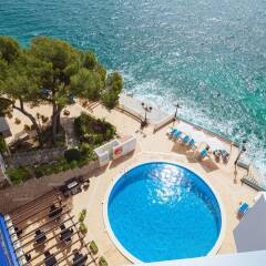 Отель Europe Playa Marina бассейн