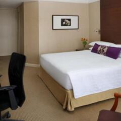 Отель PARKROYAL COLLECTION Marina Bay сейф в номере