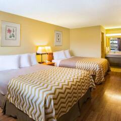 Отель Travelodge by Wyndham Tacoma Near McChord AFB США, Такома - отзывы, цены и фото номеров - забронировать отель Travelodge by Wyndham Tacoma Near McChord AFB онлайн комната для гостей