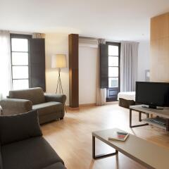 Апартаменты Aspasios Plaza Real Apartments комната для гостей фото 2