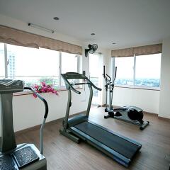 Moon View Hotel фитнесс-зал