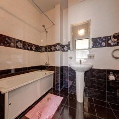 Гостиница Катран в Анапе отзывы, цены и фото номеров - забронировать гостиницу Катран онлайн Анапа ванная фото 2