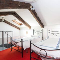 Апартаменты Apartment With 4 Bedrooms in Venezia, With Furnished Terrace and Wifi Венеция комната для гостей фото 2