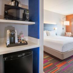 Отель Holiday Inn Express & Suites Indianapolis NE - Noblesville удобства в номере