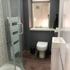 Отель 2 Bedroom Flat With Stunning Sea Views and Balcony Брайтон ванная