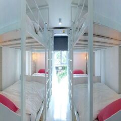 Rabbitat Hostel Бангкок комната для гостей фото 3
