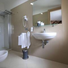 Отель Medea Resort Беллона ванная