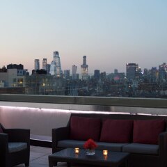Отель Sheraton Tribeca New York Hotel США, Нью-Йорк - 1 отзыв об отеле, цены и фото номеров - забронировать отель Sheraton Tribeca New York Hotel онлайн балкон