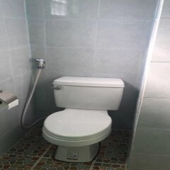 Отель Lanta School Beach Resort Ланта ванная