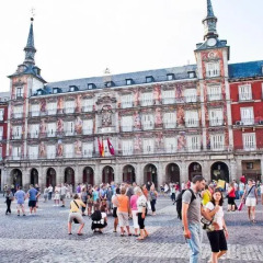 Отель Hostal La Casa de La Plaza спортивное сооружение