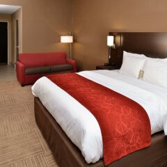 Отель Comfort Suites East комната для гостей фото 4