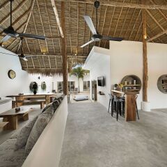 Отель Aditaya Pool Beach Villas Самуи интерьер отеля