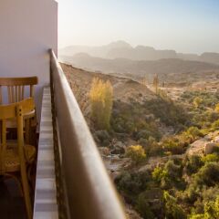 Отель Alanbat Hotel Иордания, Вади-Муса - отзывы, цены и фото номеров - забронировать отель Alanbat Hotel онлайн балкон