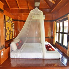 Отель Baan Laanta Resort & Spa Ланта бассейн