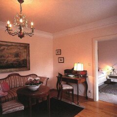 Hotel Aquila Nera - Schwarzer Adler Випитено комната для гостей фото 5