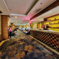 Guangzhou One Plus One Business Hotel гостиничный бар