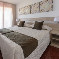 Отель Medplaya Albatros Family комната для гостей